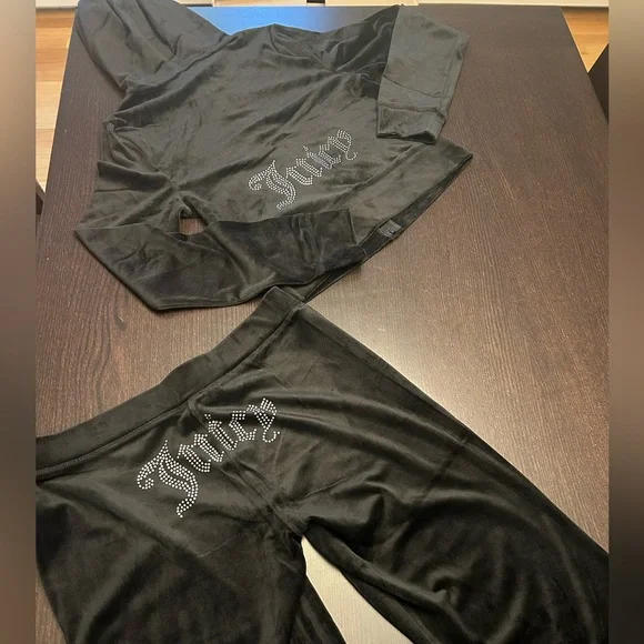 NWT Juicy Couture Velour black Track Suit sweatsuit women’s small hoodie - Picture 1 of 4